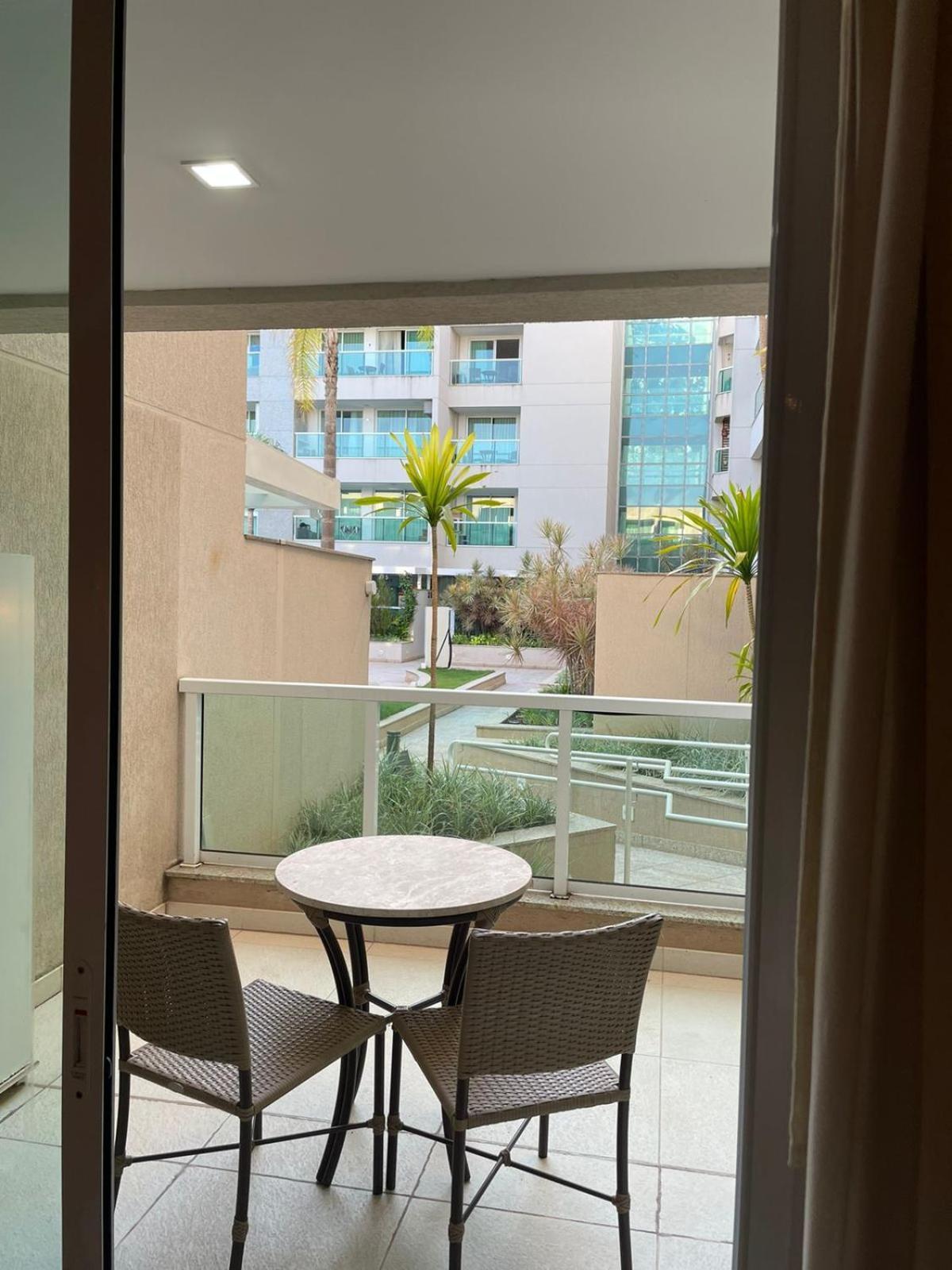 Estiloso Flat Brisas Do Lago Com Terraco Brasilia Exterior photo