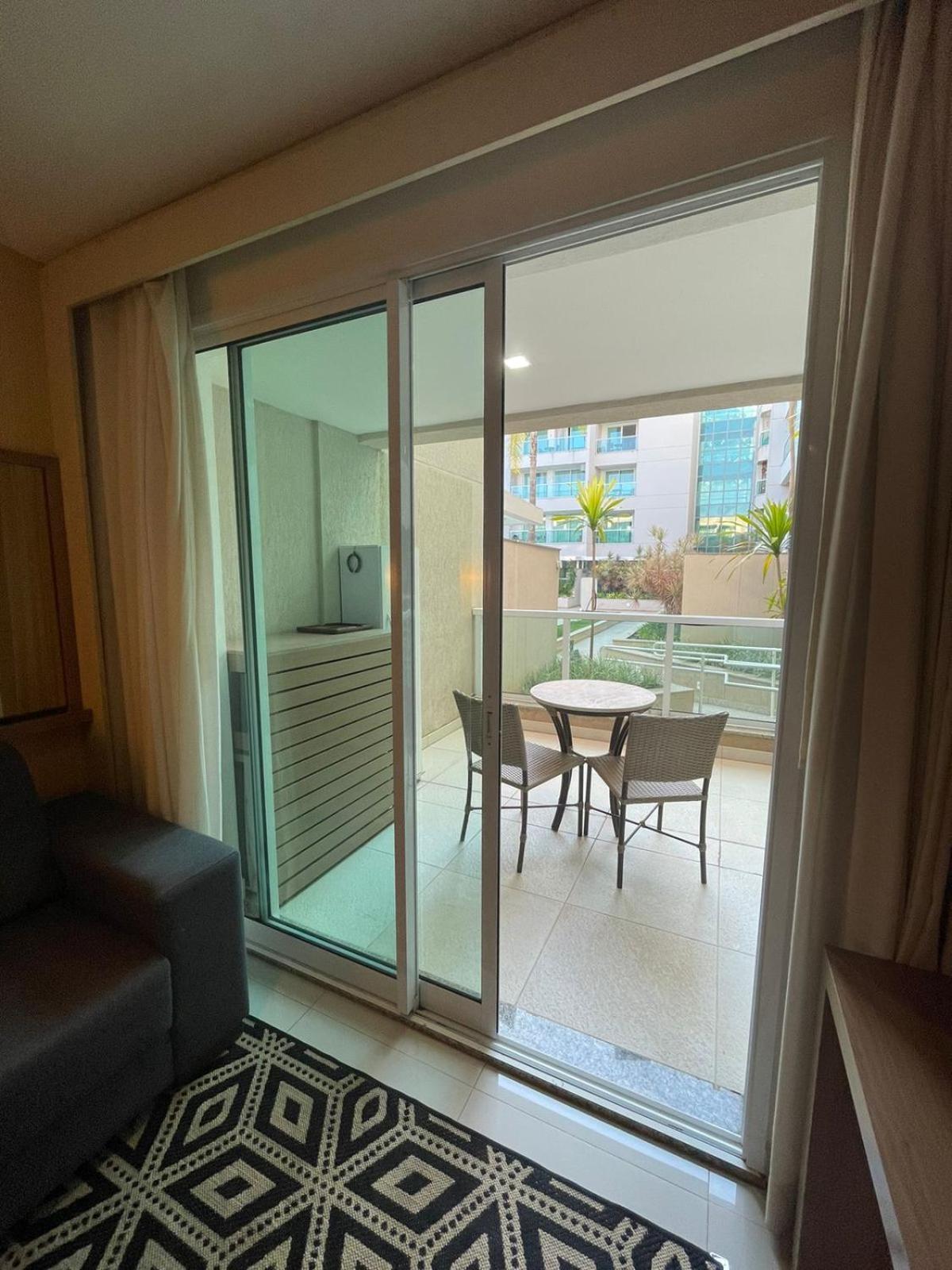 Estiloso Flat Brisas Do Lago Com Terraco Brasilia Exterior photo